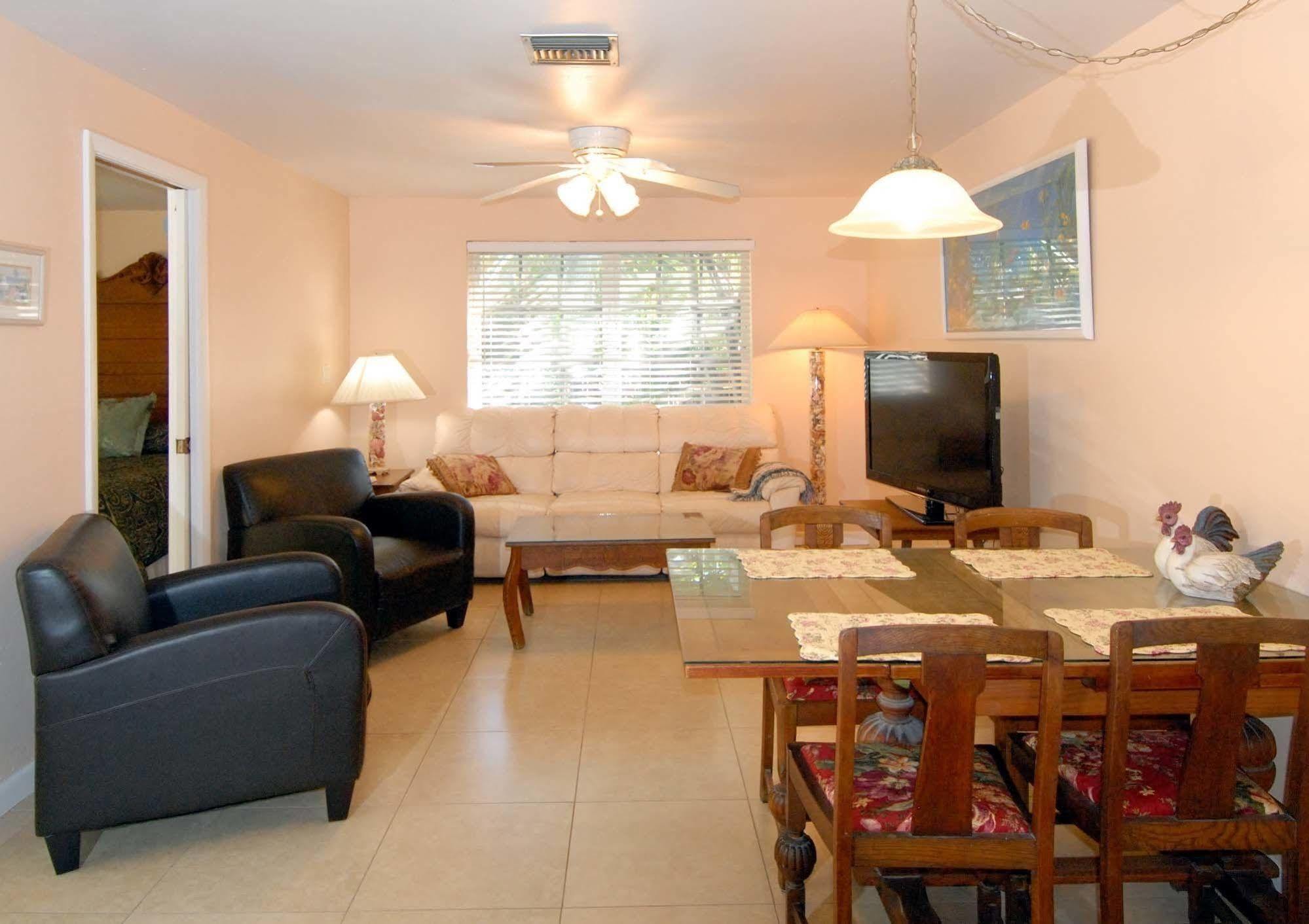 Seahorse Cottages - Adults Only Санибел Экстерьер фото
